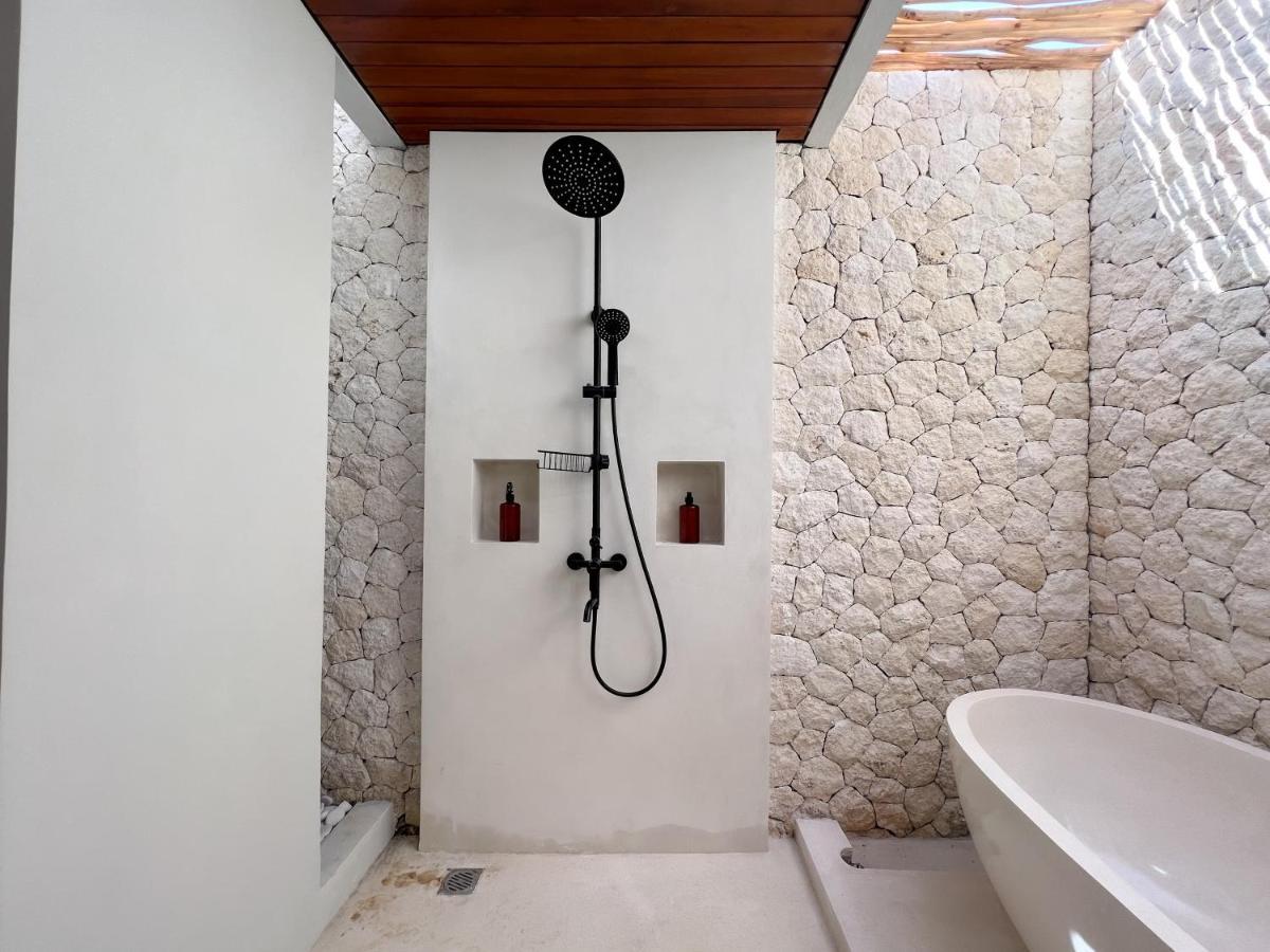 Moana Villa & Suites Bingin 울루와뚜 외부 사진